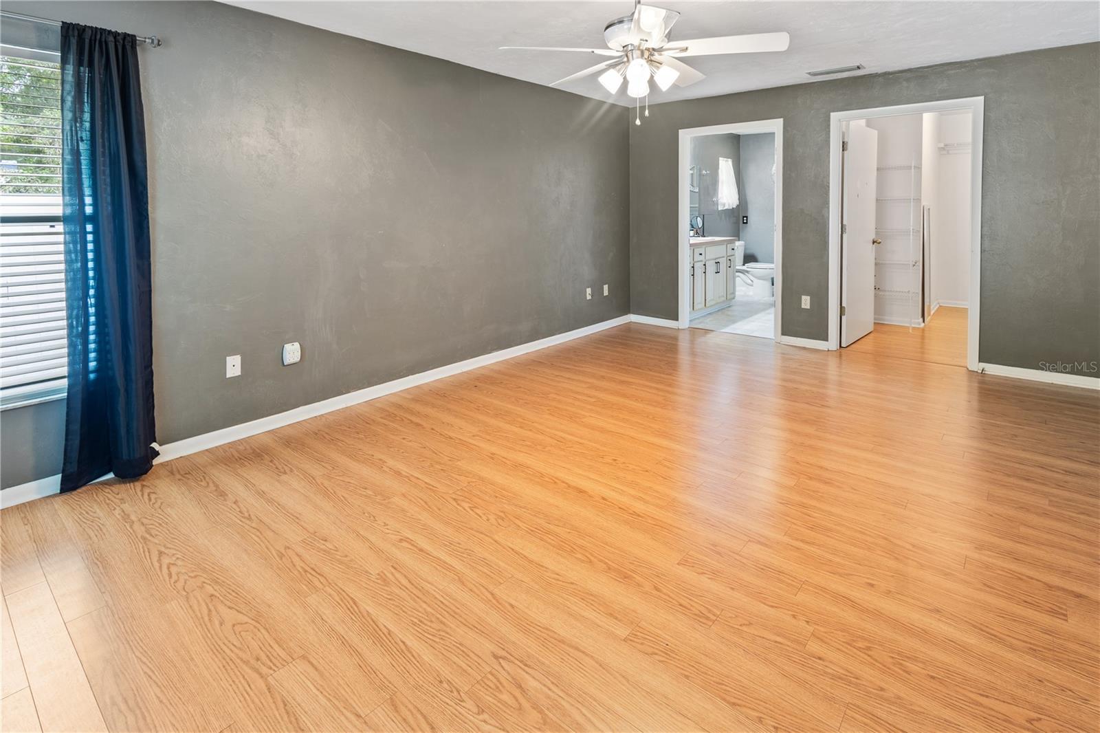 Image 24 of 51 For 611 10th Boulevard