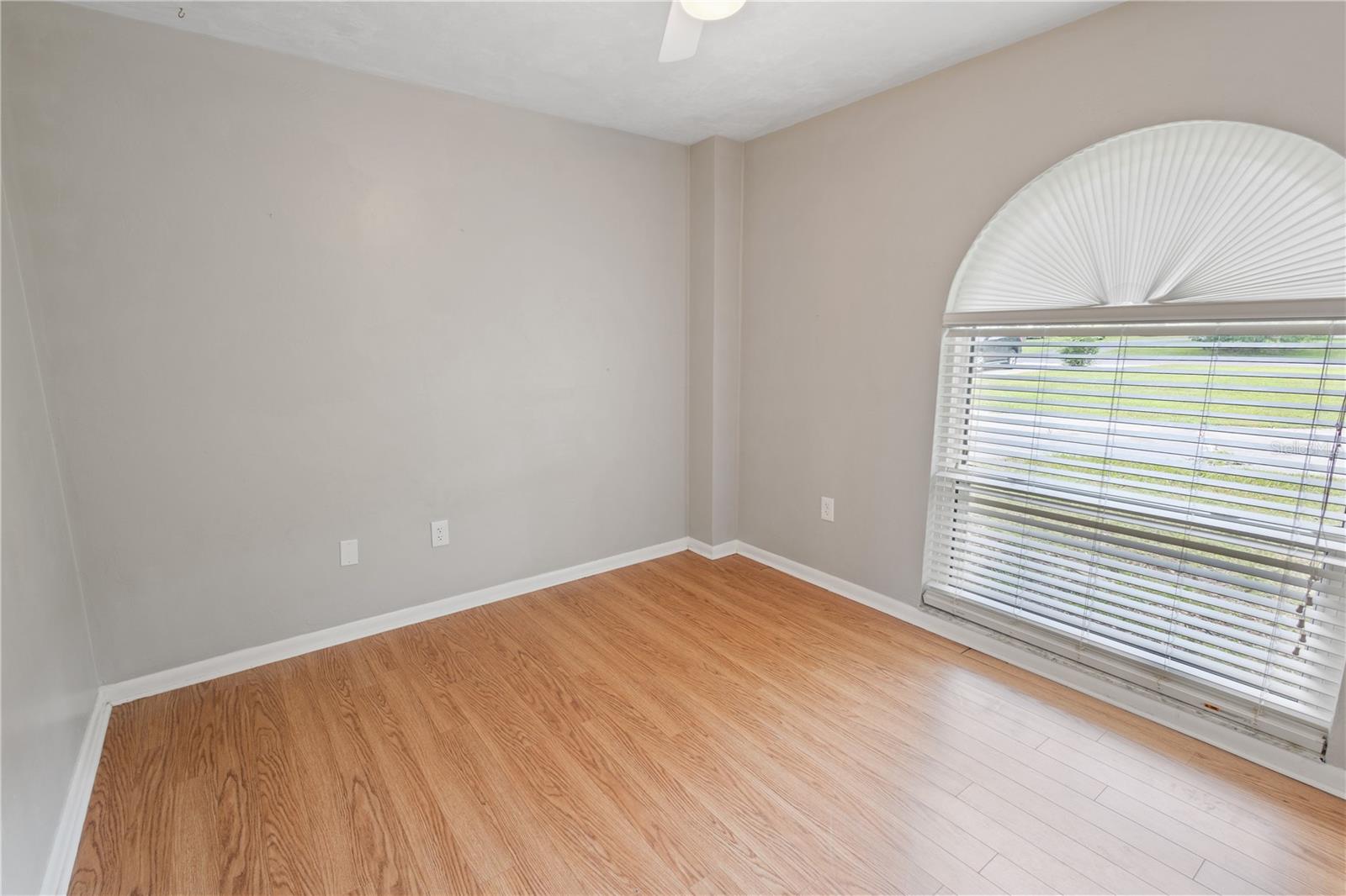 Image 27 of 51 For 611 10th Boulevard