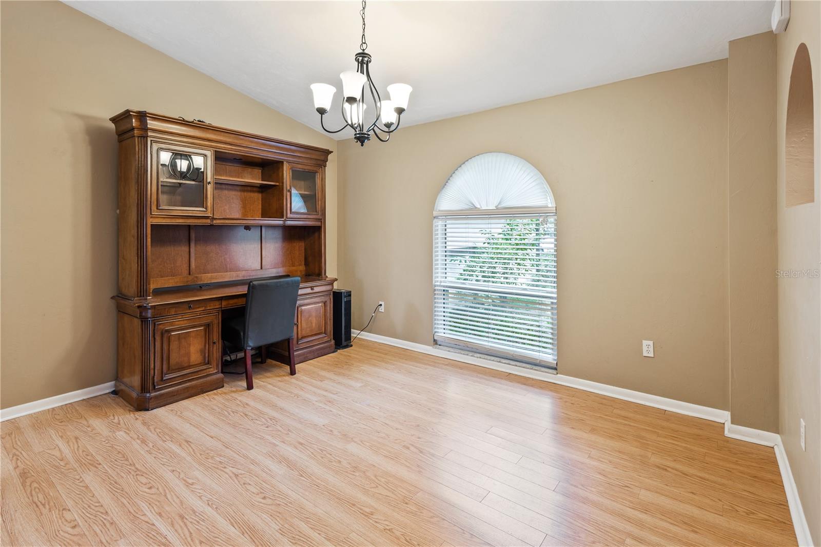 Image 6 of 51 For 611 10th Boulevard