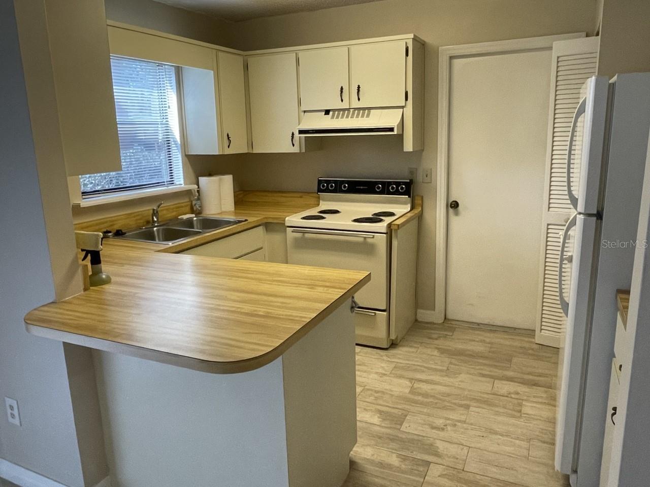 Image 4 of 14 For 2701 10th Street 701