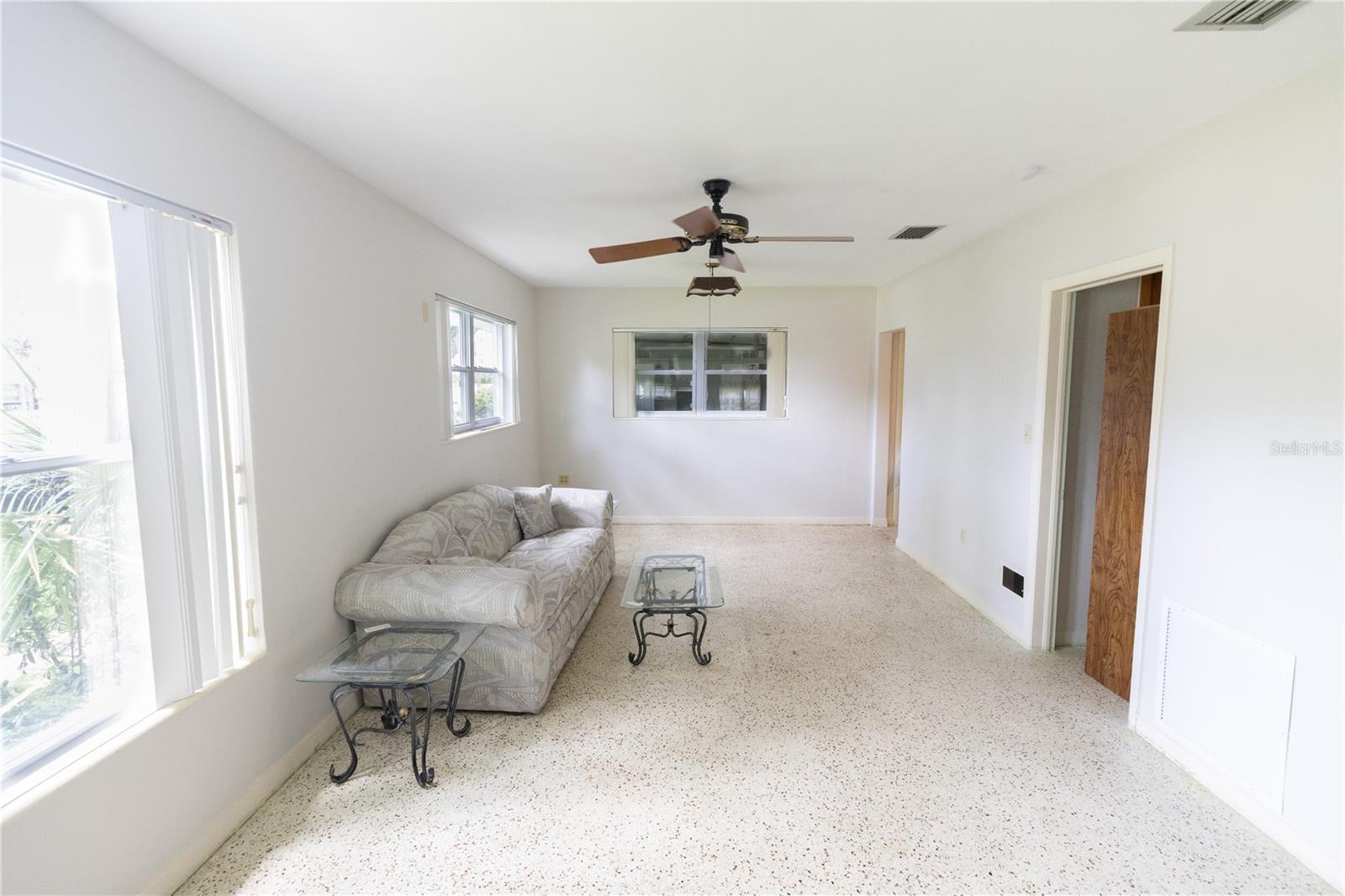 Image 7 of 24 For 1010 Glenn Ridge Drive