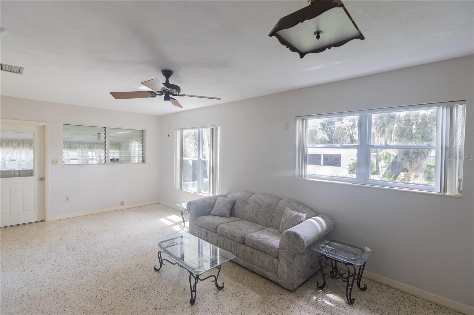 Image 8 of 24 For 1010 Glenn Ridge Drive