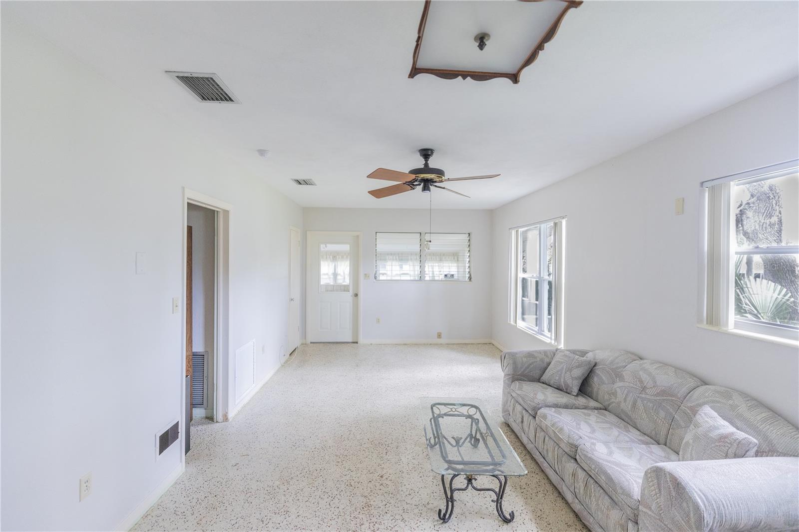 Image 9 of 24 For 1010 Glenn Ridge Drive