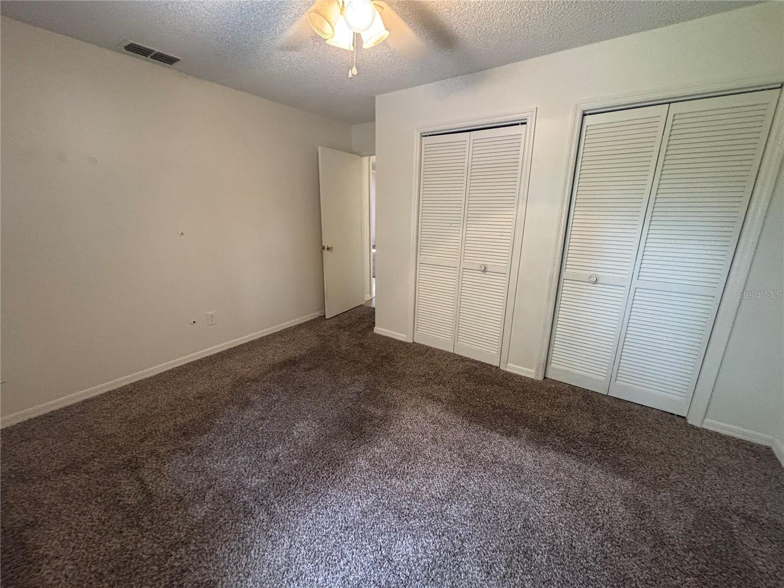 Listing photo id 12 for 747 Emery Street
