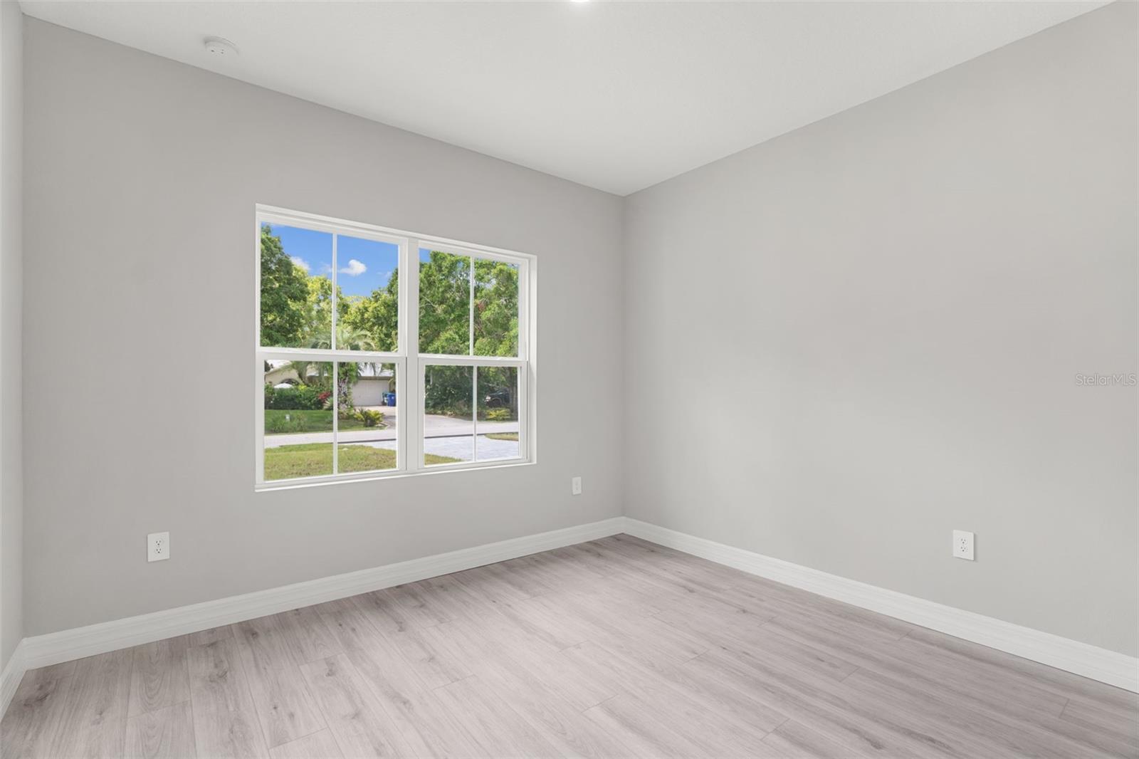 Image 30 of 39 For 573 Joy Haven Drive