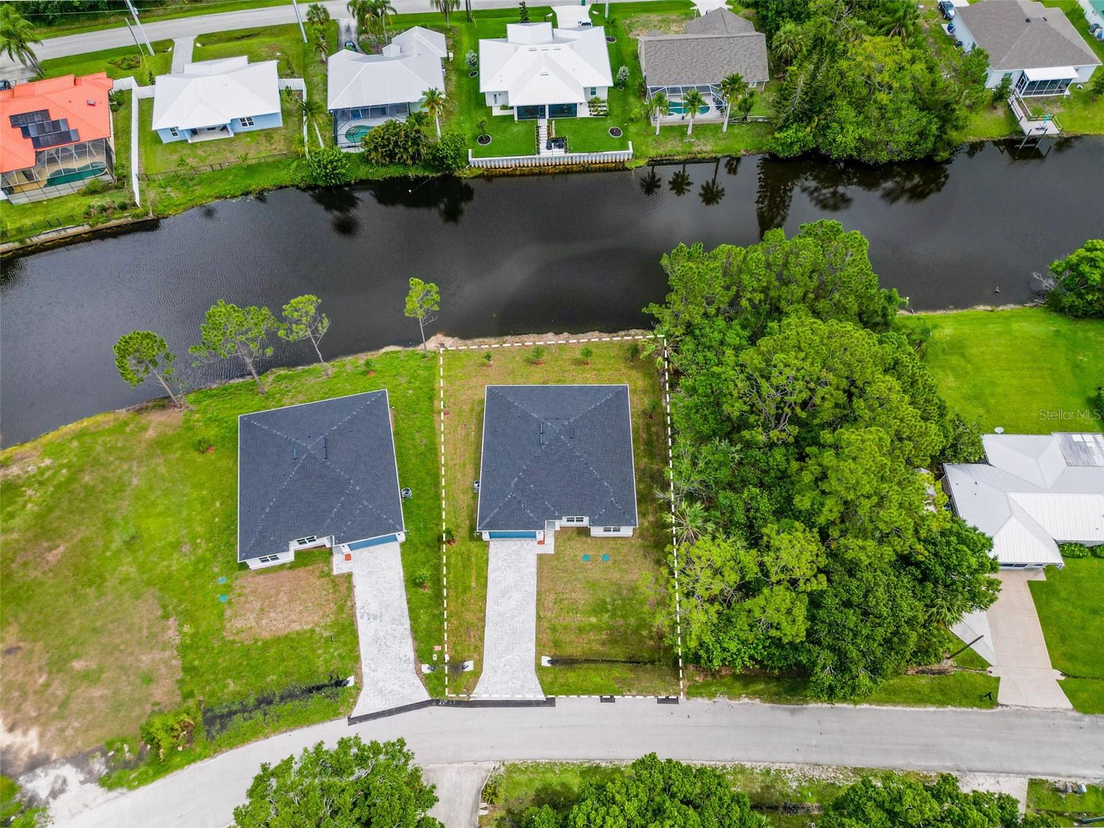 Image 9 of 39 For 573 Joy Haven Drive