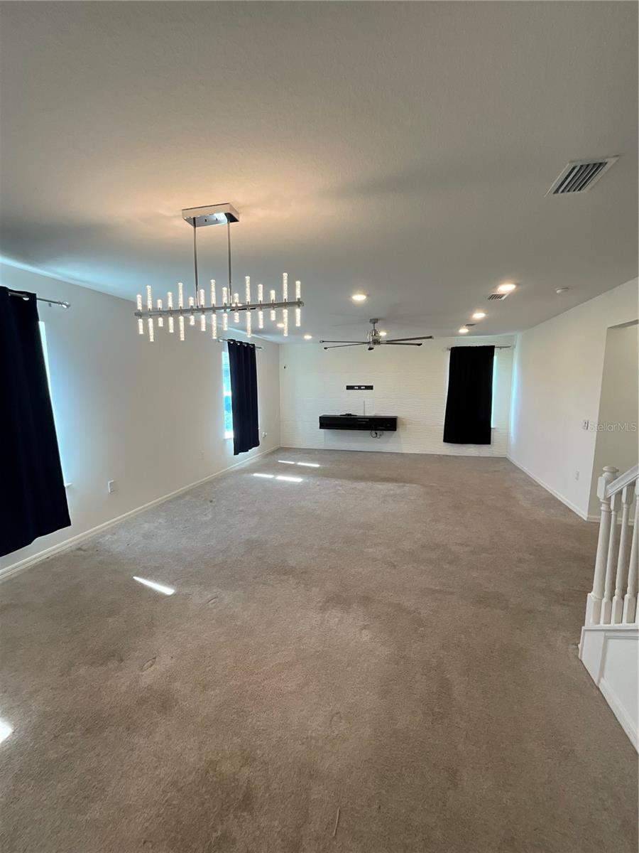 Image 10 of 30 For 913 251st Drive