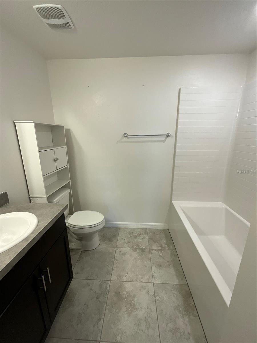 Image 15 of 30 For 913 251st Drive