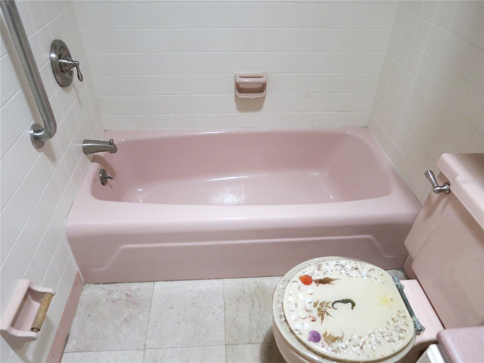 Listing photo id 12 for 3896 Seminole Point