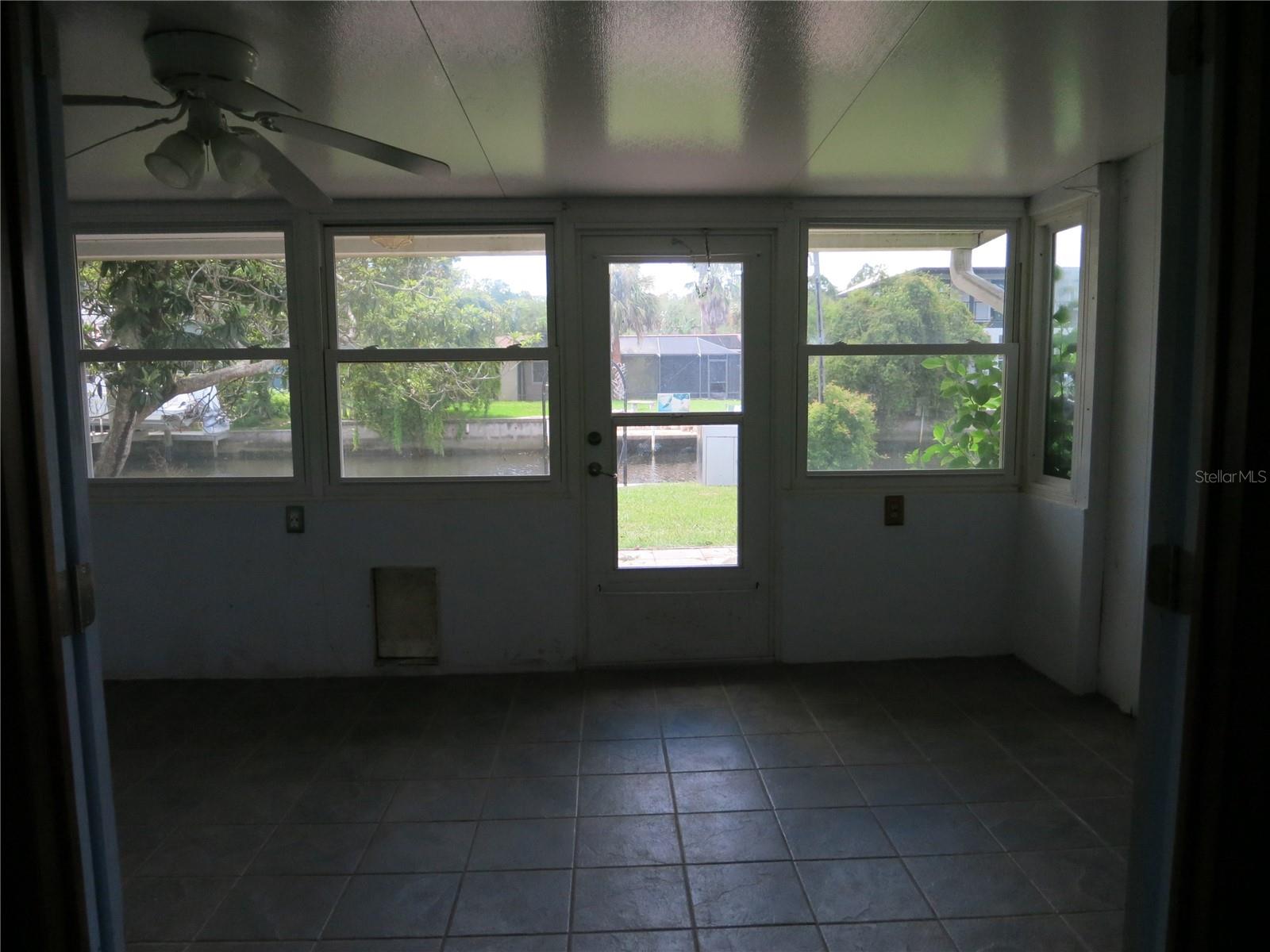 Listing photo id 24 for 3896 Seminole Point