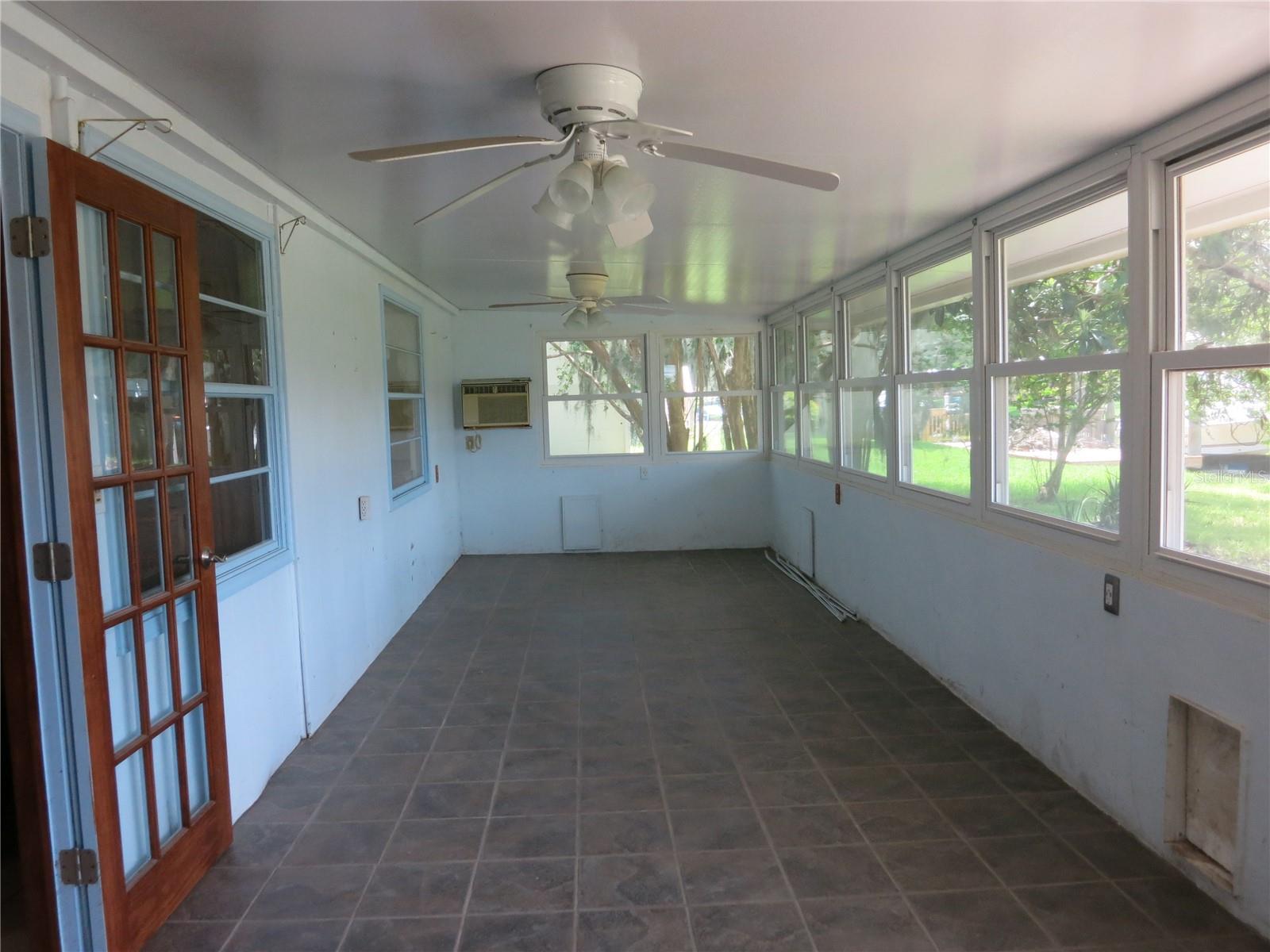 Listing photo id 25 for 3896 Seminole Point