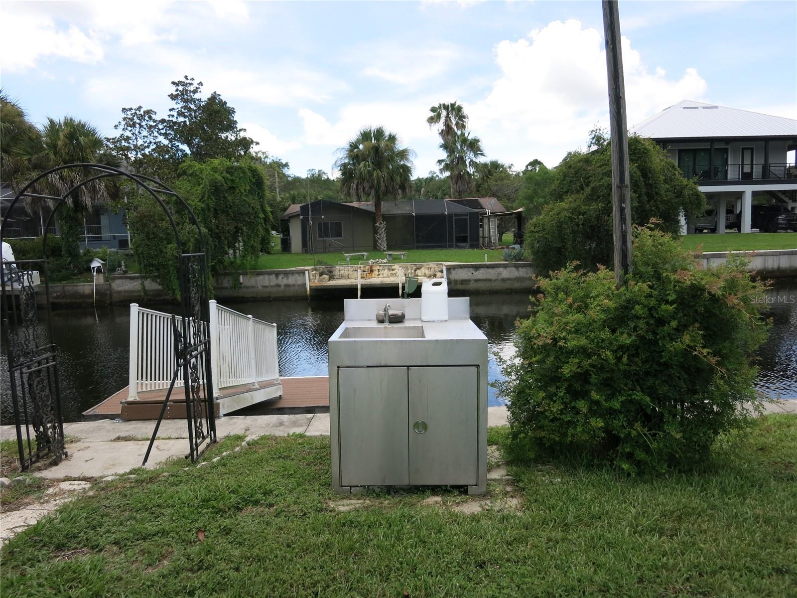Listing photo id 29 for 3896 Seminole Point
