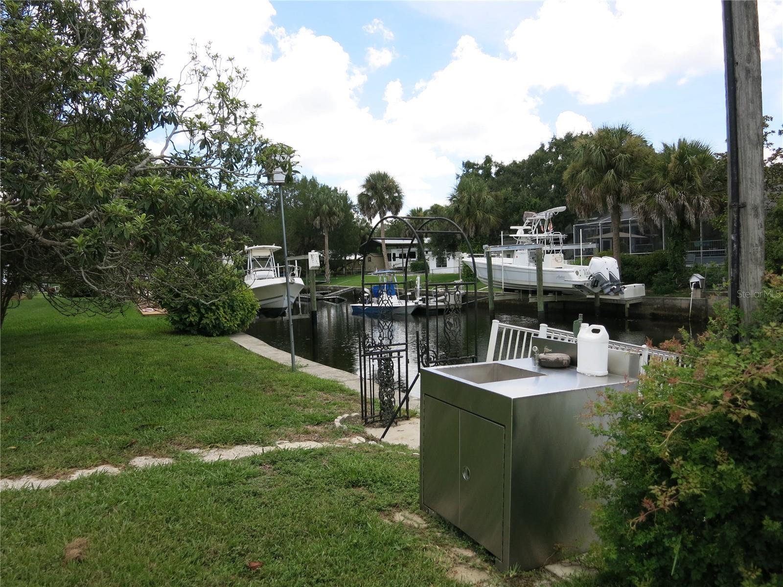 Listing photo id 39 for 3896 Seminole Point