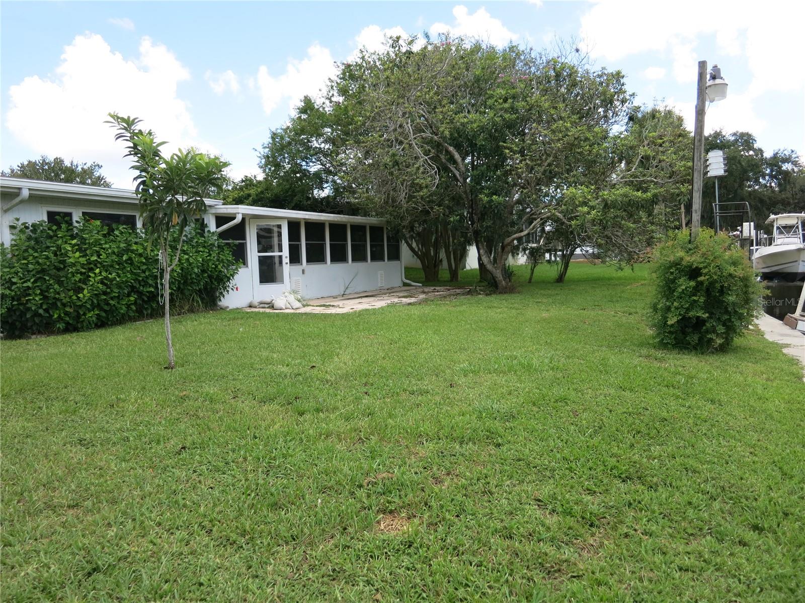 Listing photo id 42 for 3896 Seminole Point