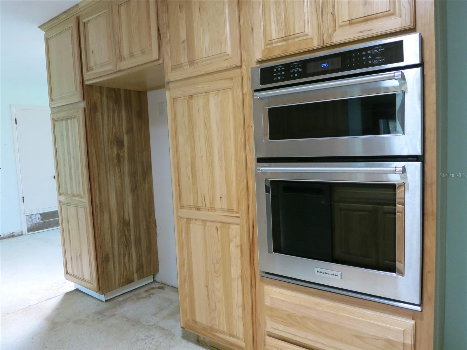 Listing photo id 7 for 3896 Seminole Point