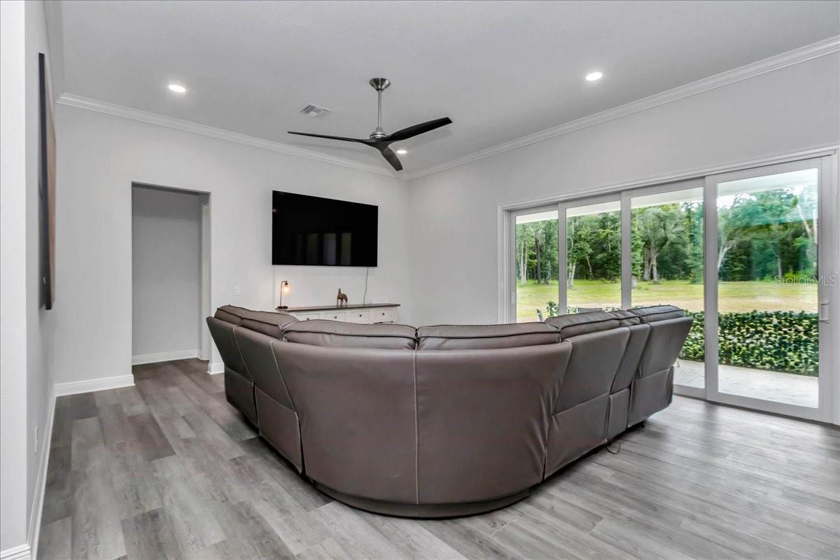 Image 16 of 47 For 14721 147th Court
