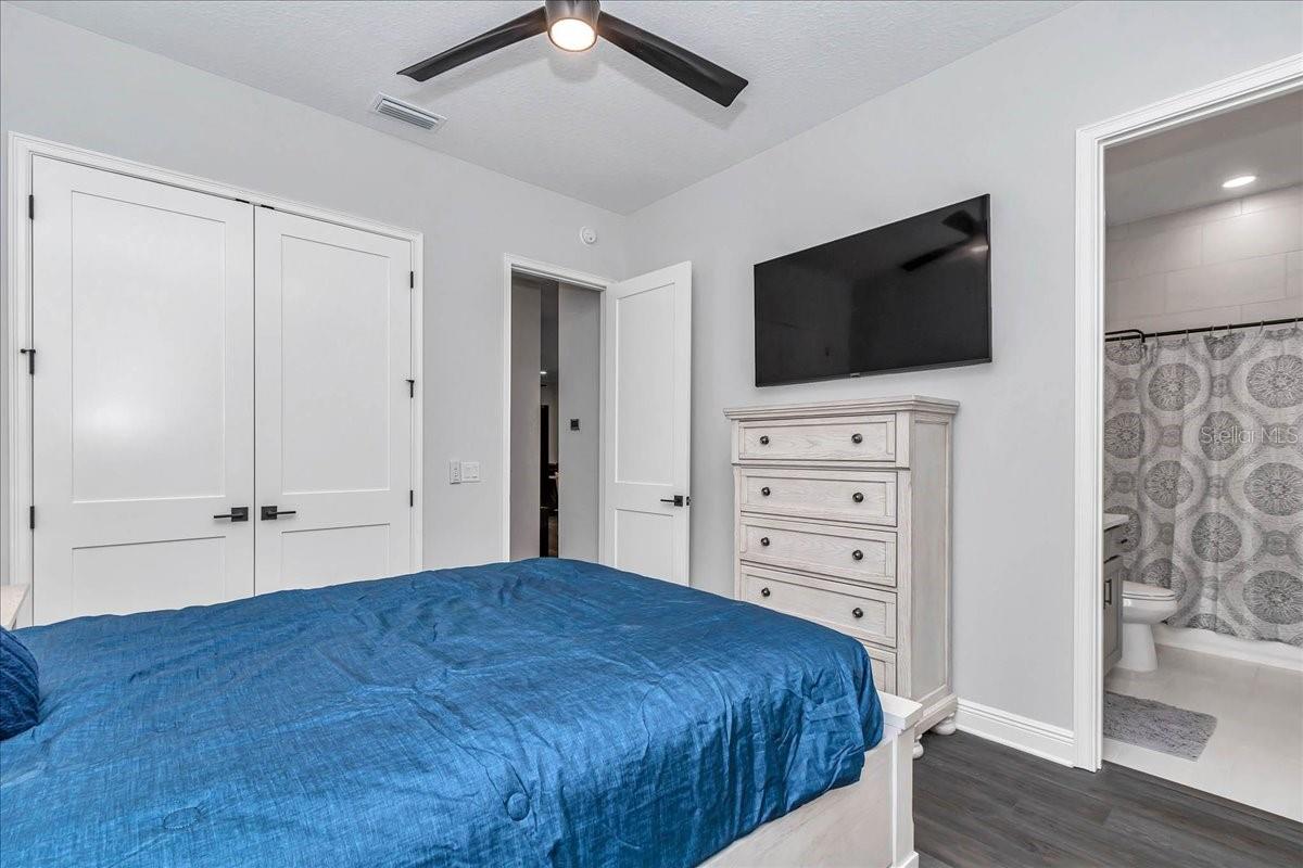 Image 40 of 47 For 14721 147th Court