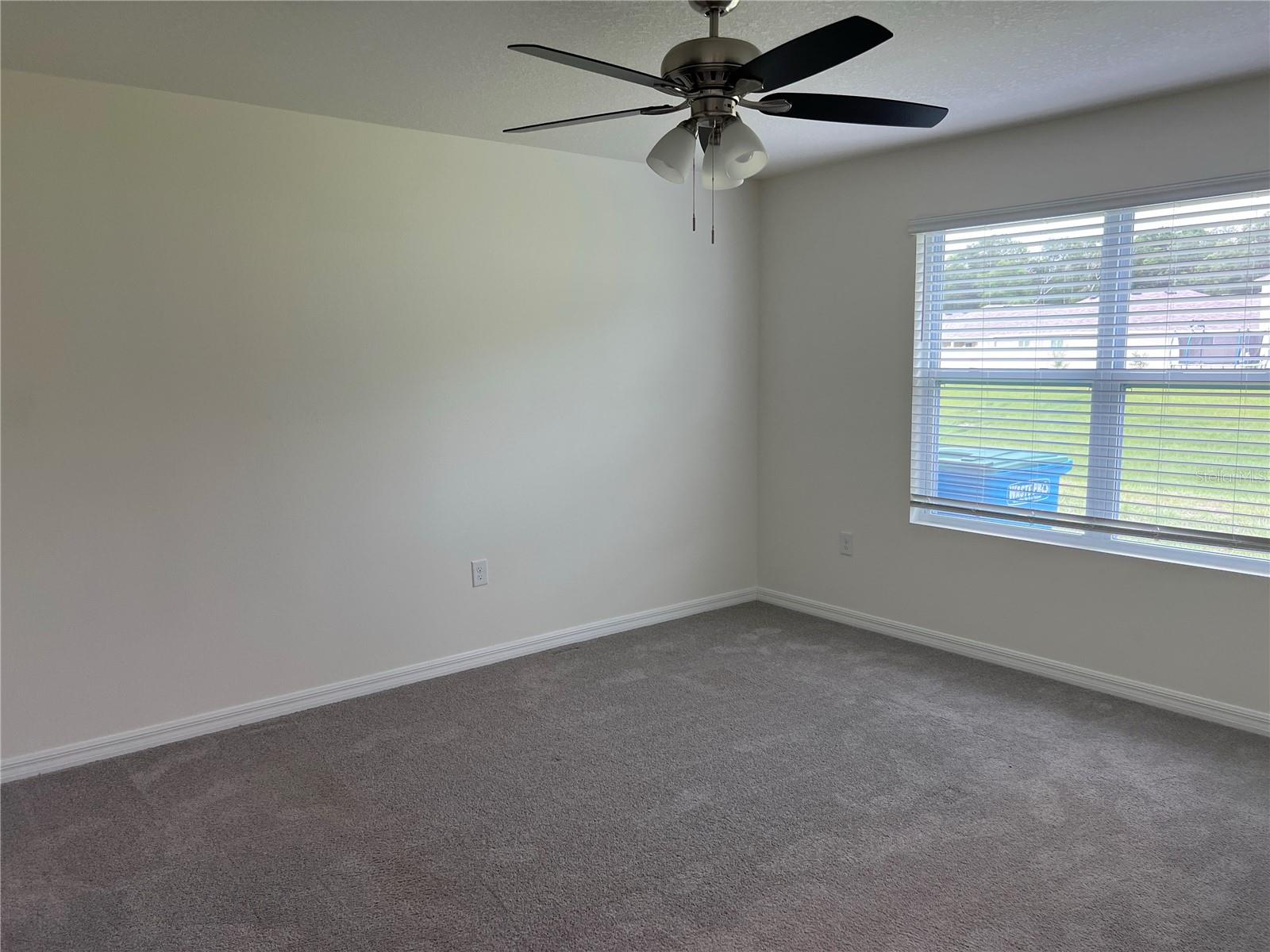 Image 18 of 35 For 19147 164 Place