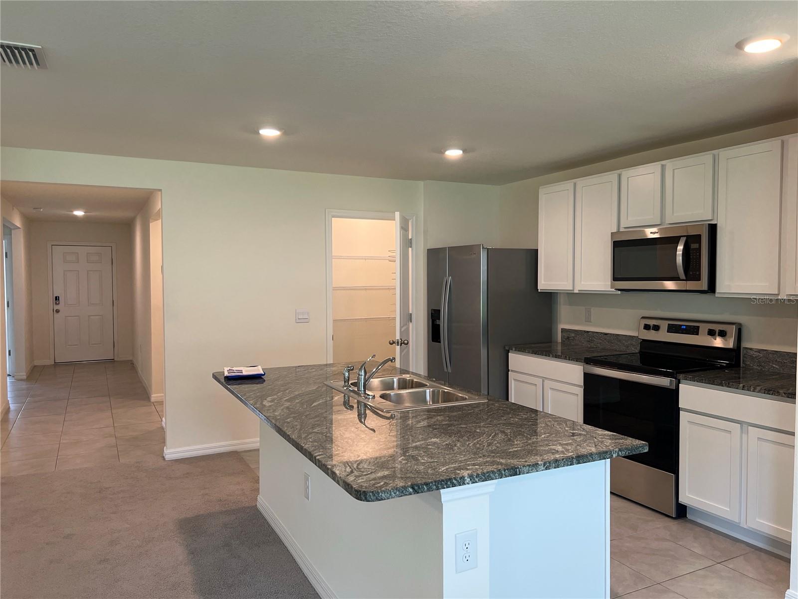 Image 4 of 35 For 19147 164 Place