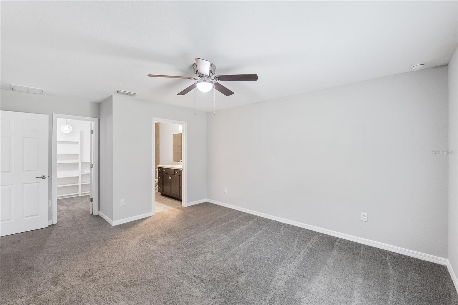 Listing photo id 25 for 14375 16th Place