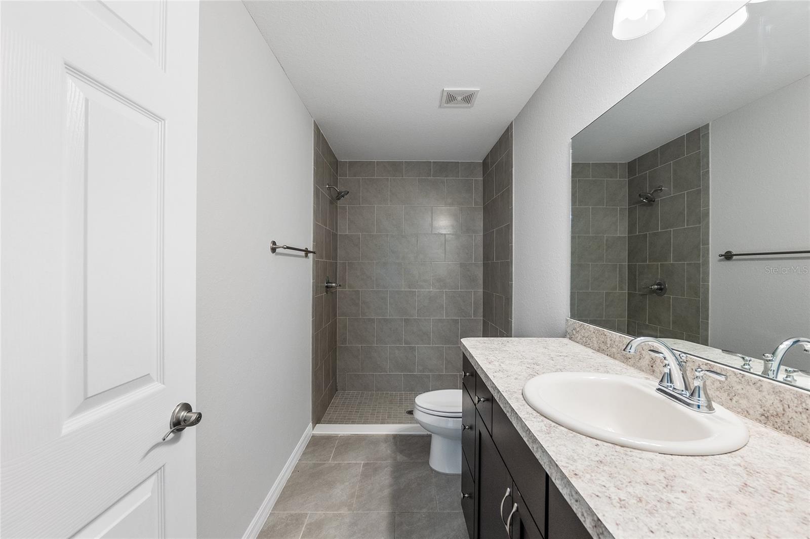 Listing photo id 27 for 14375 16th Place