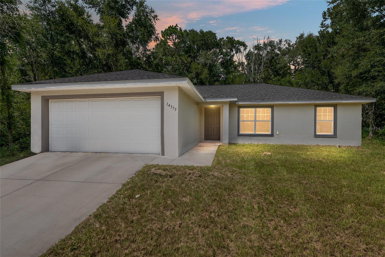 Listing photo id 1 for 14375 16th Place