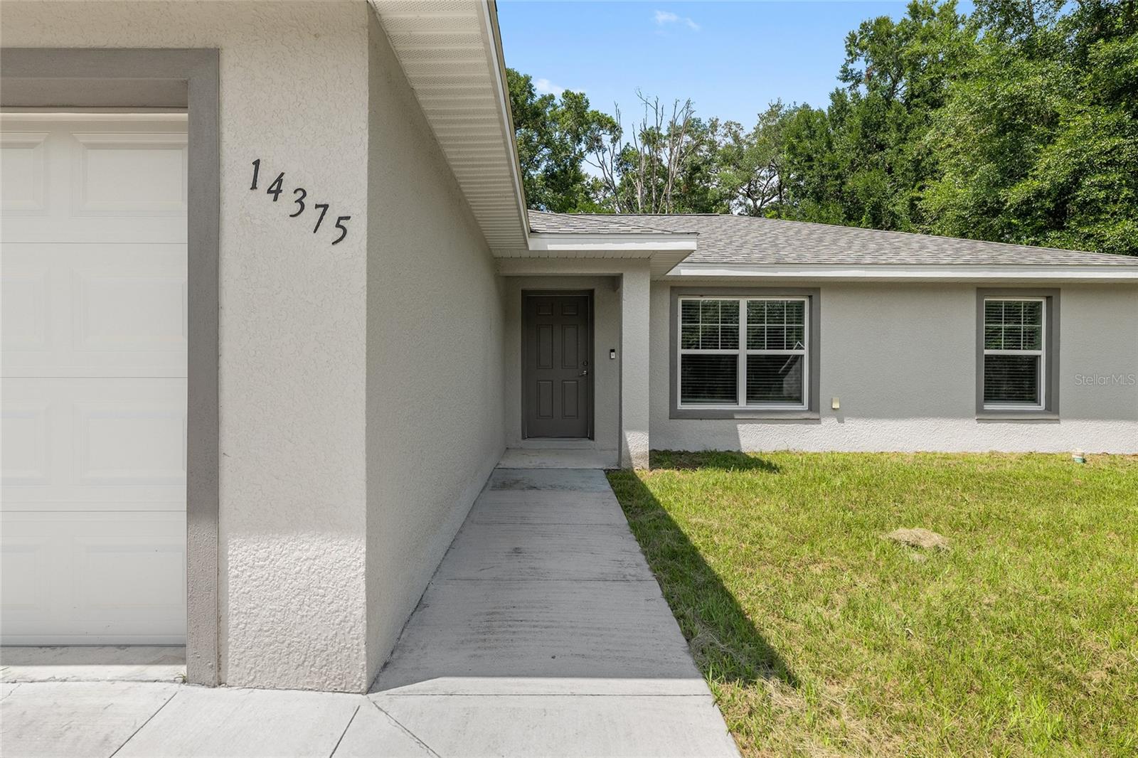 Listing photo id 3 for 14375 16th Place
