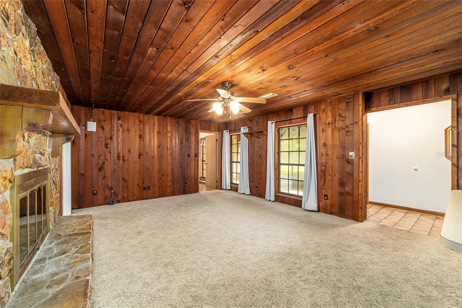 Image 18 of 98 For 2272 Grandview Avenue