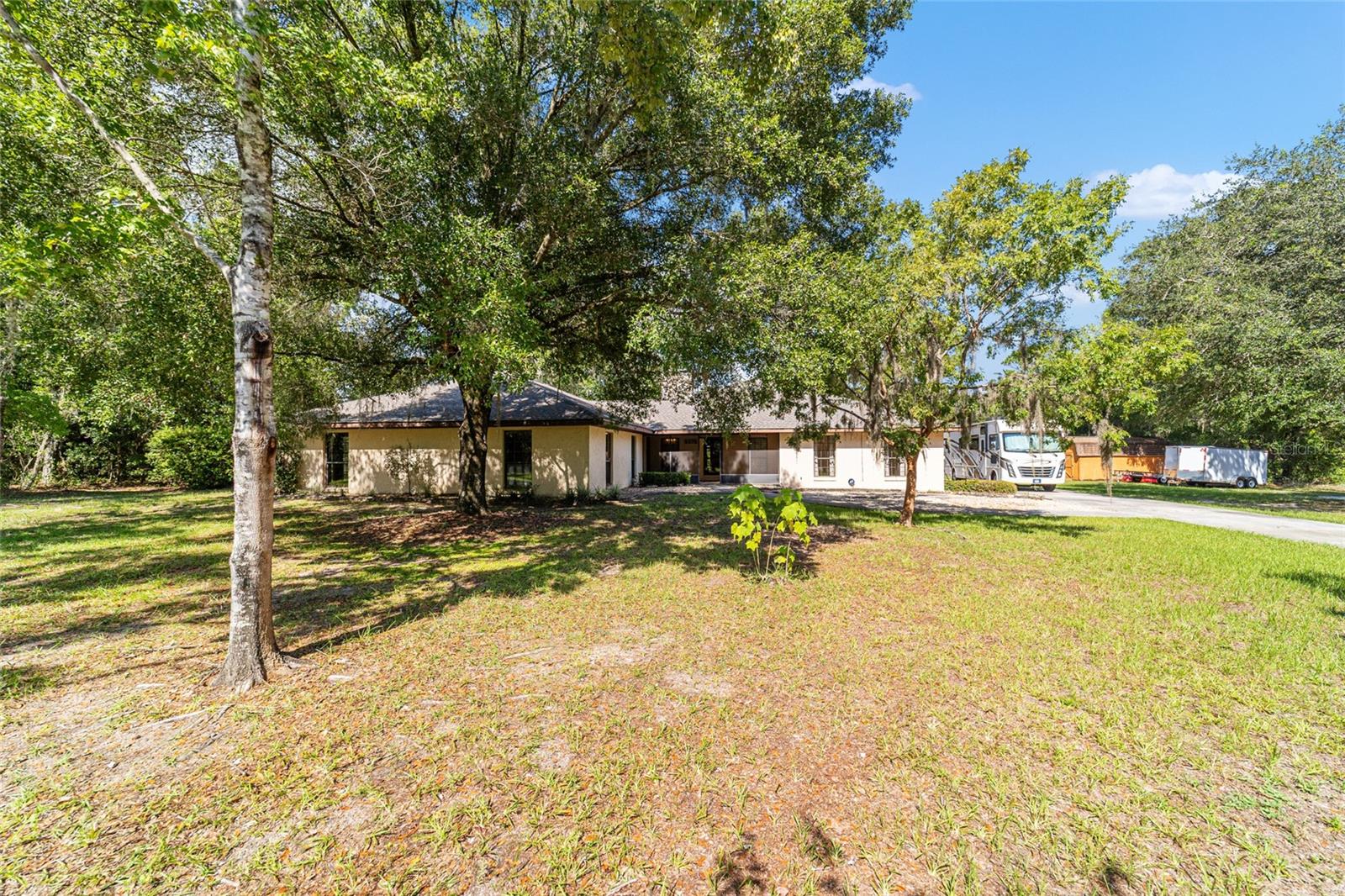 Image 4 of 98 For 2272 Grandview Avenue