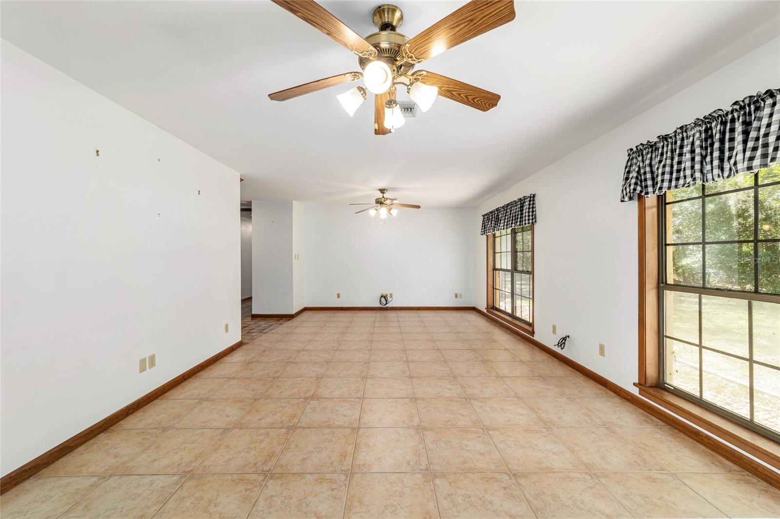 Image 41 of 98 For 2272 Grandview Avenue