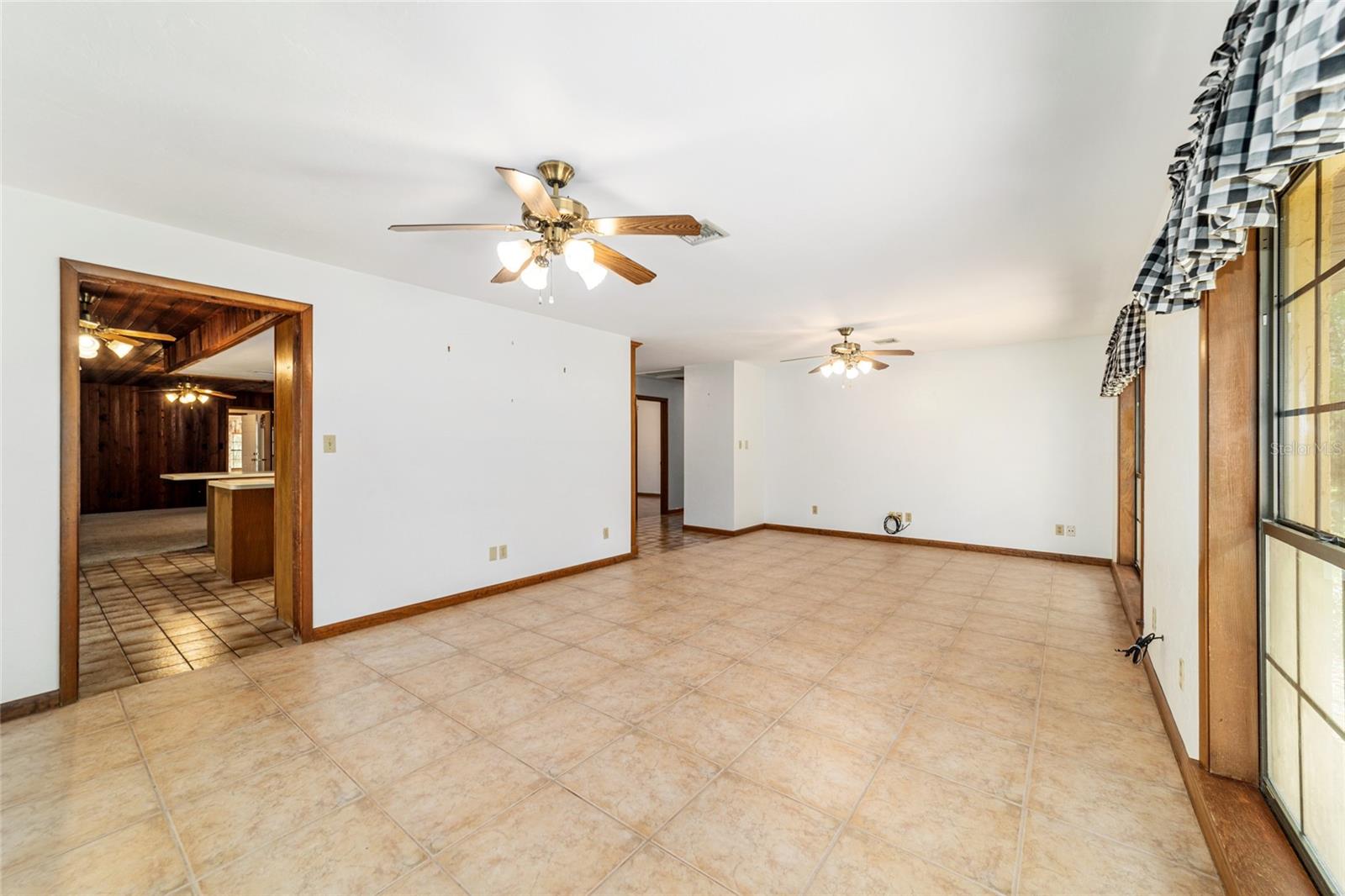 Image 42 of 98 For 2272 Grandview Avenue
