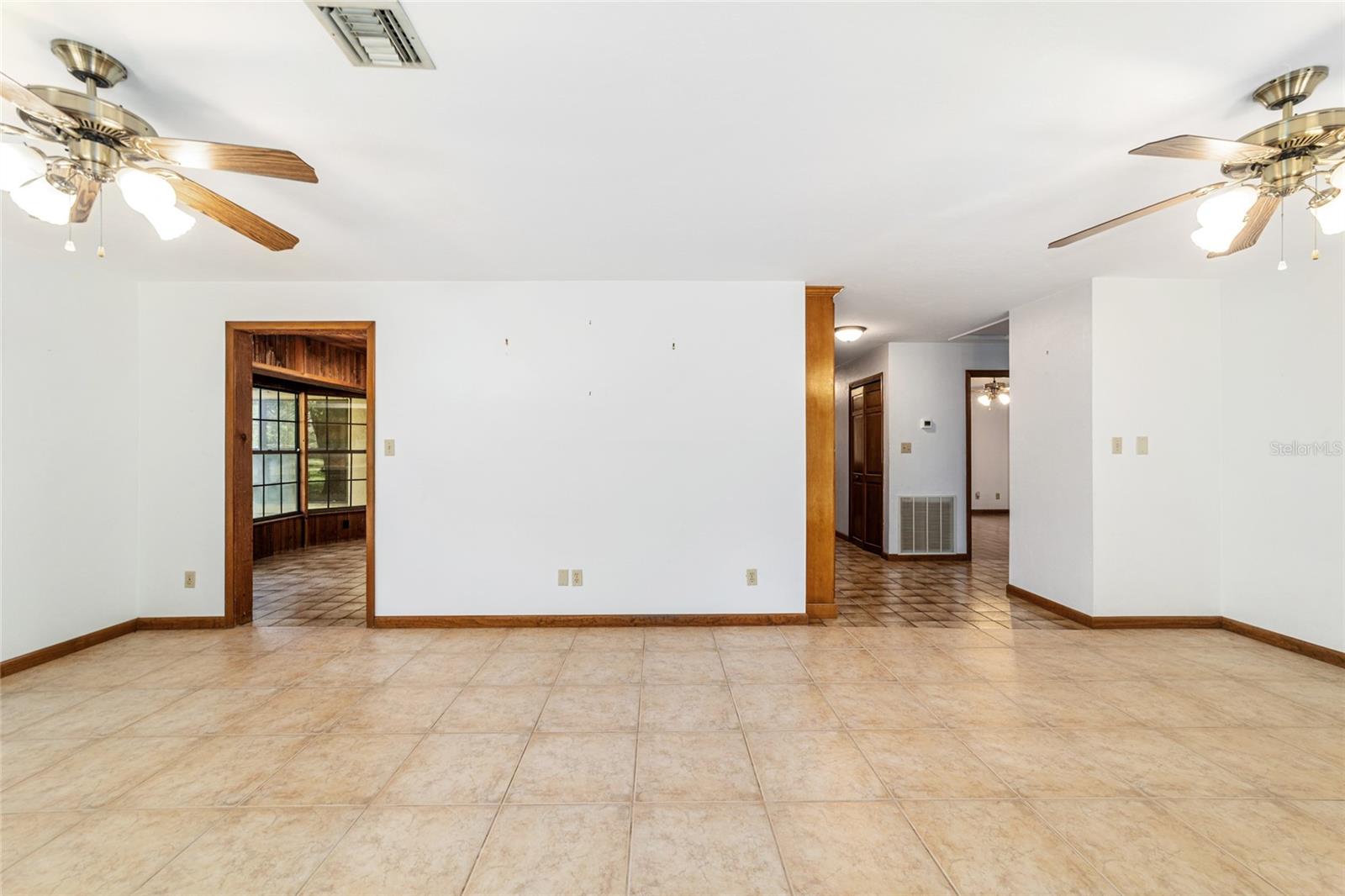 Image 43 of 98 For 2272 Grandview Avenue