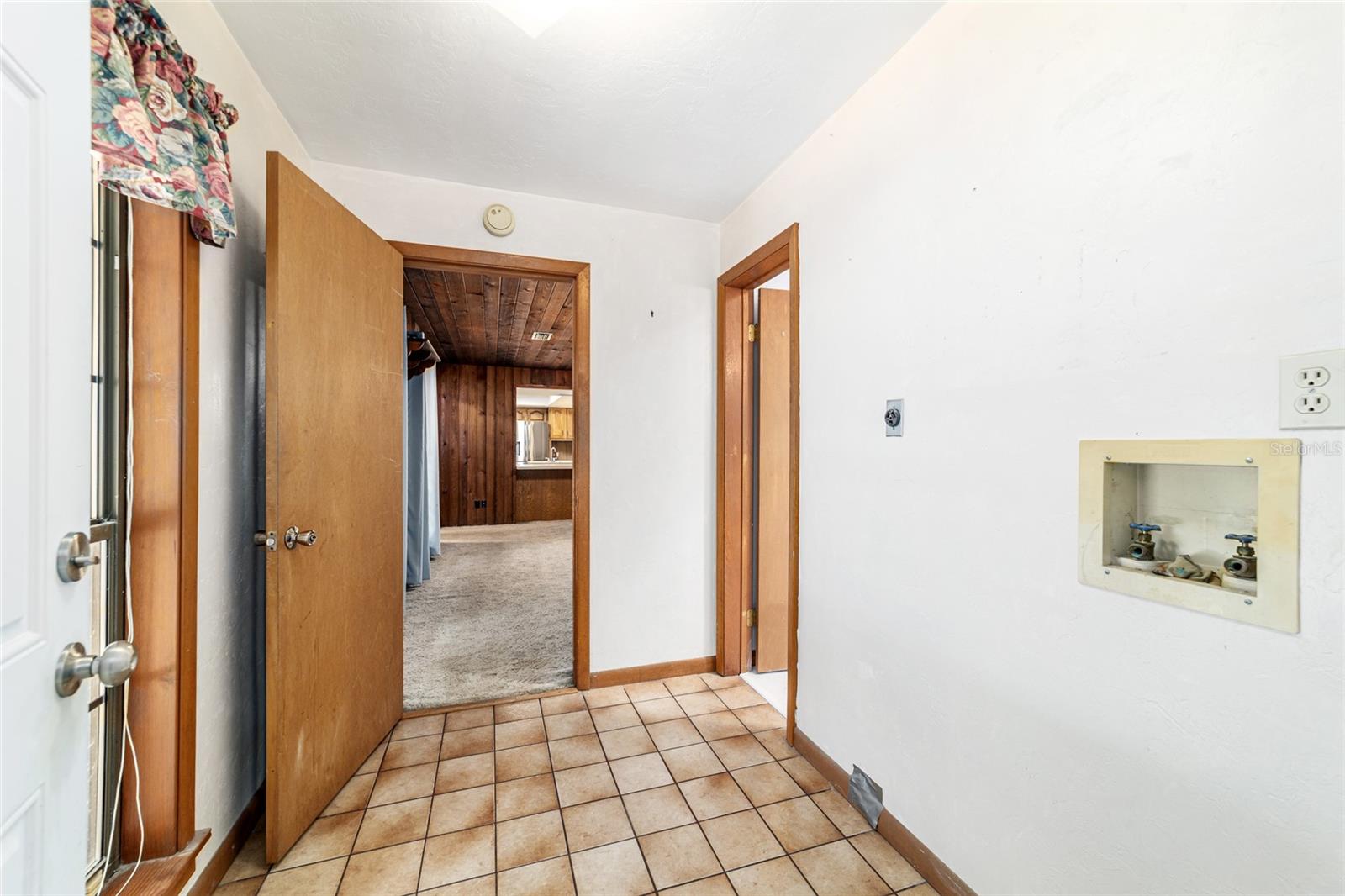Image 61 of 98 For 2272 Grandview Avenue