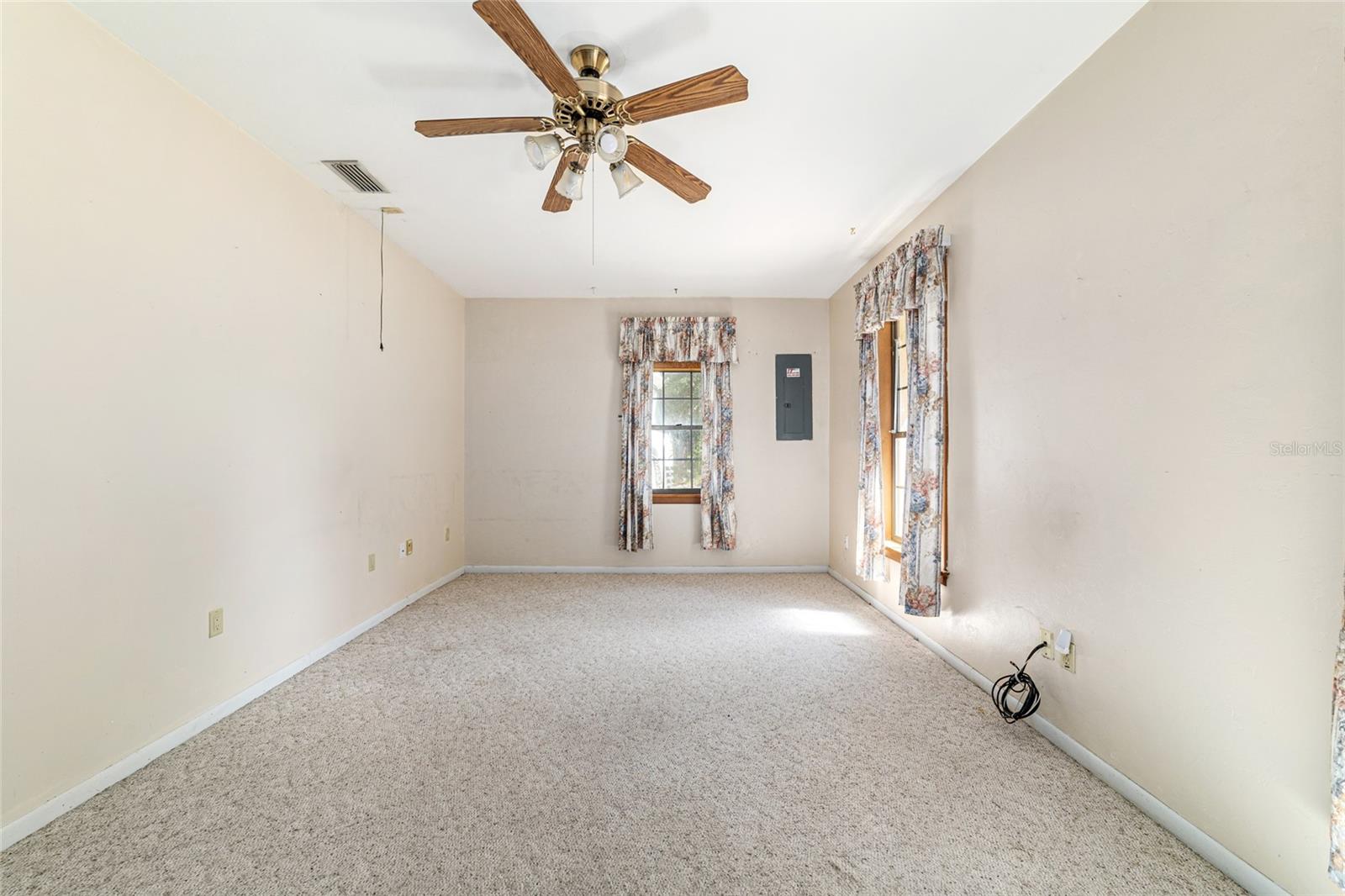 Image 63 of 98 For 2272 Grandview Avenue