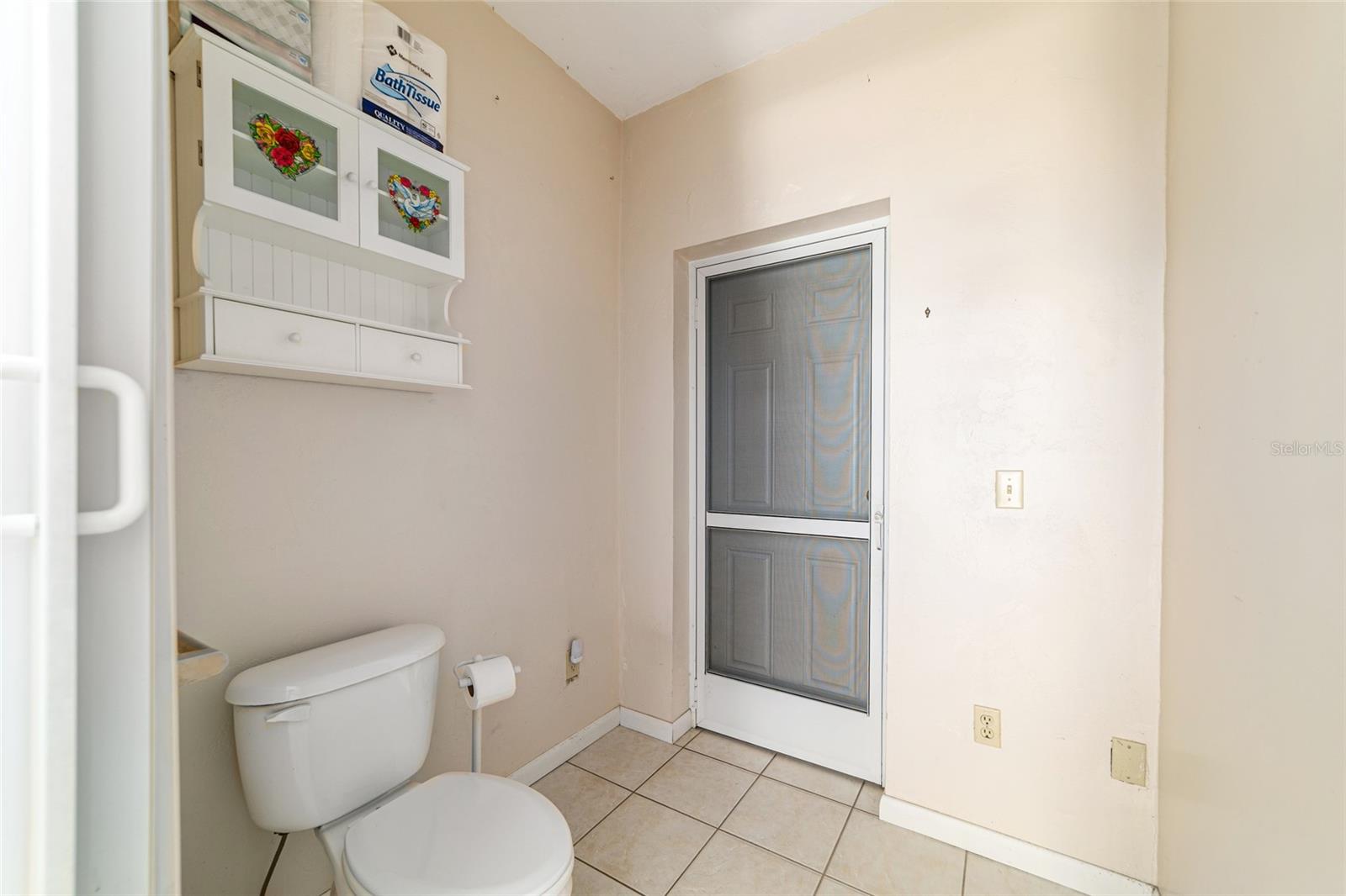 Image 71 of 98 For 2272 Grandview Avenue