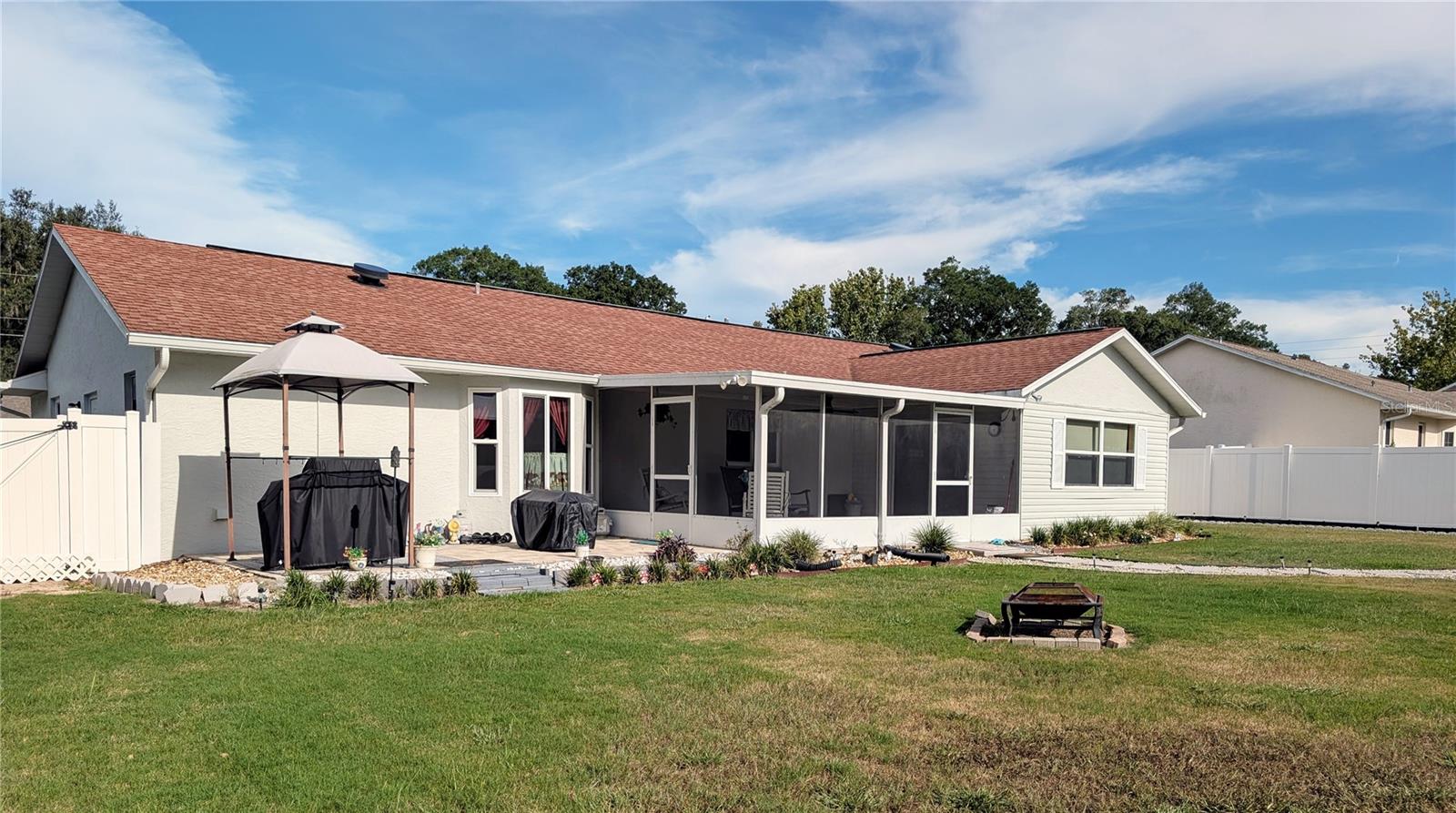 Listing photo id 0 for 4276 19th Avenue