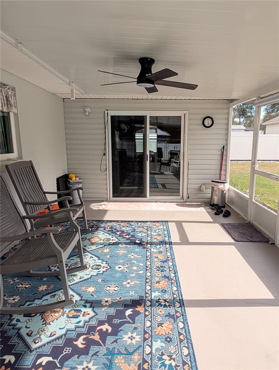 Listing photo id 4 for 4276 19th Avenue