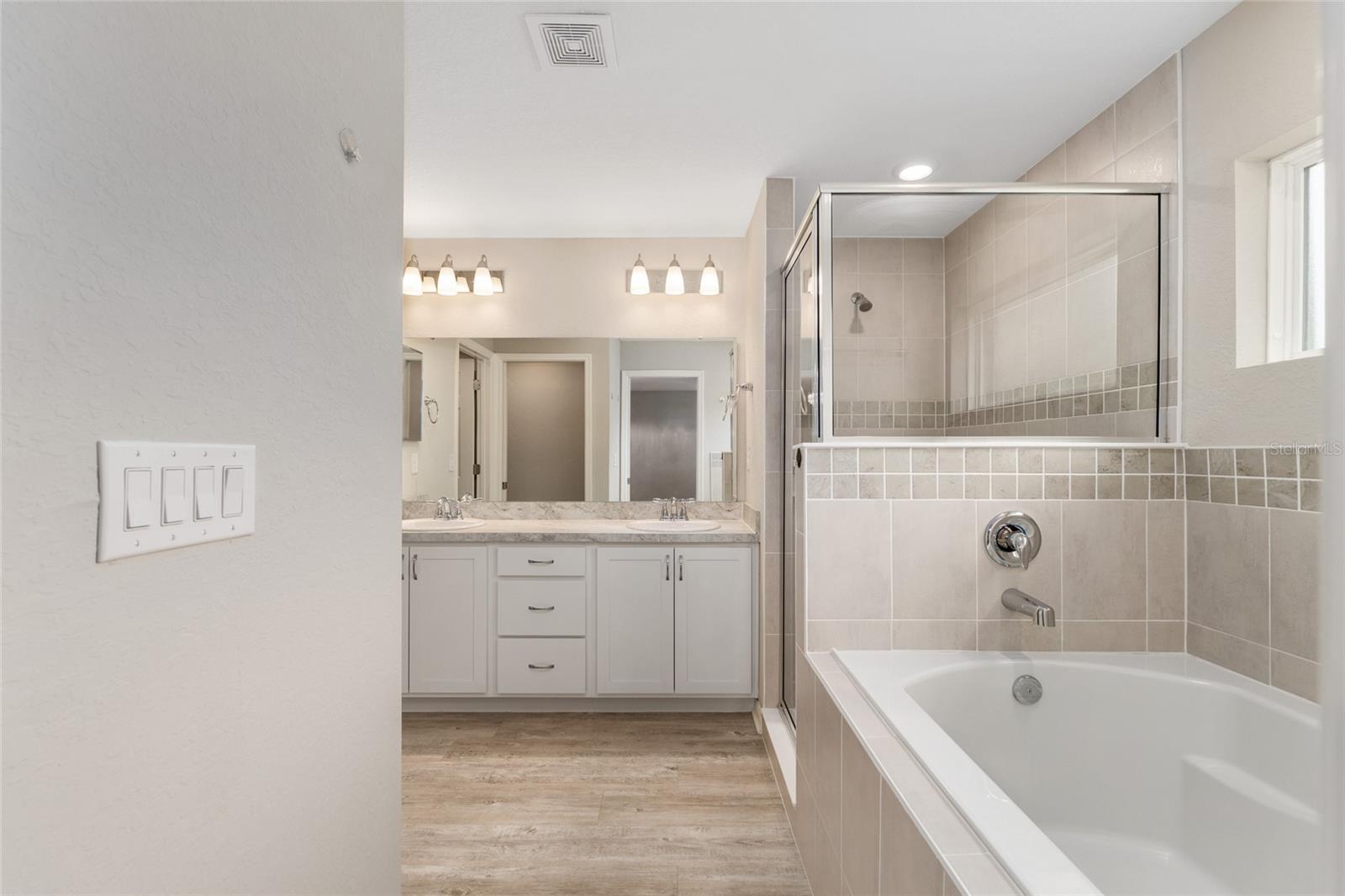 Image 20 of 55 For 4910 114th Street Road