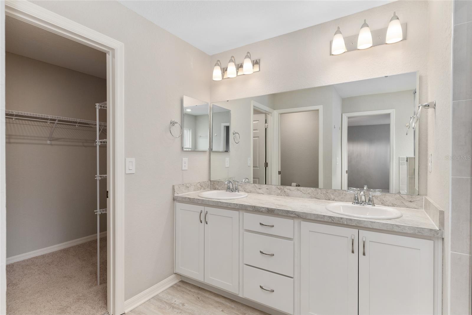 Image 21 of 55 For 4910 114th Street Road