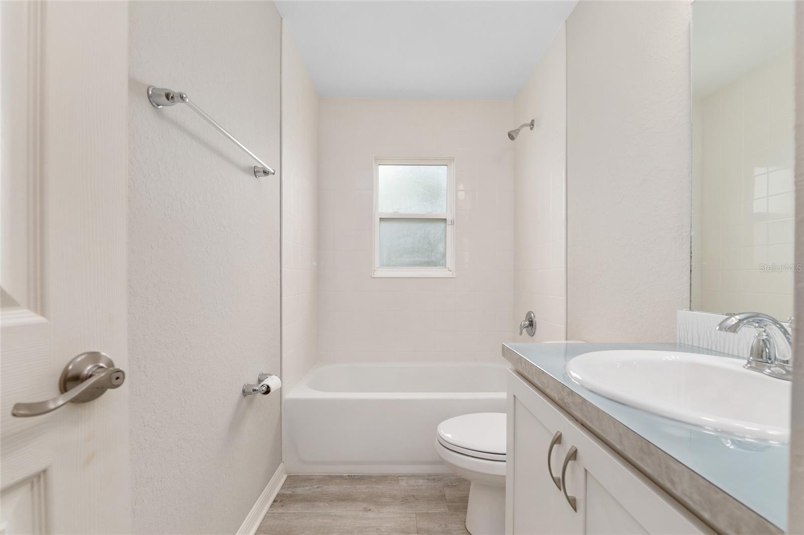 Image 35 of 55 For 4910 114th Street Road