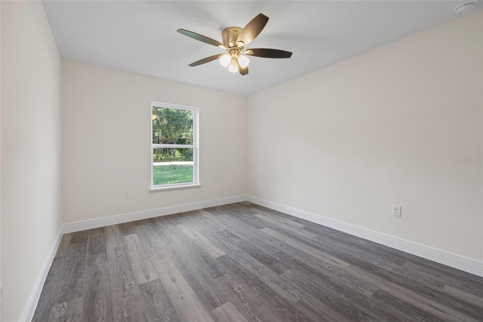 Image 15 of 34 For 13357 114th Lane