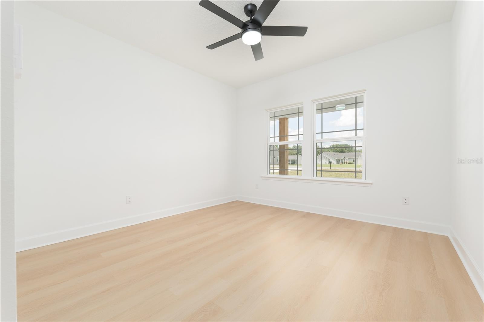 Image 17 of 27 For 241 35th Street