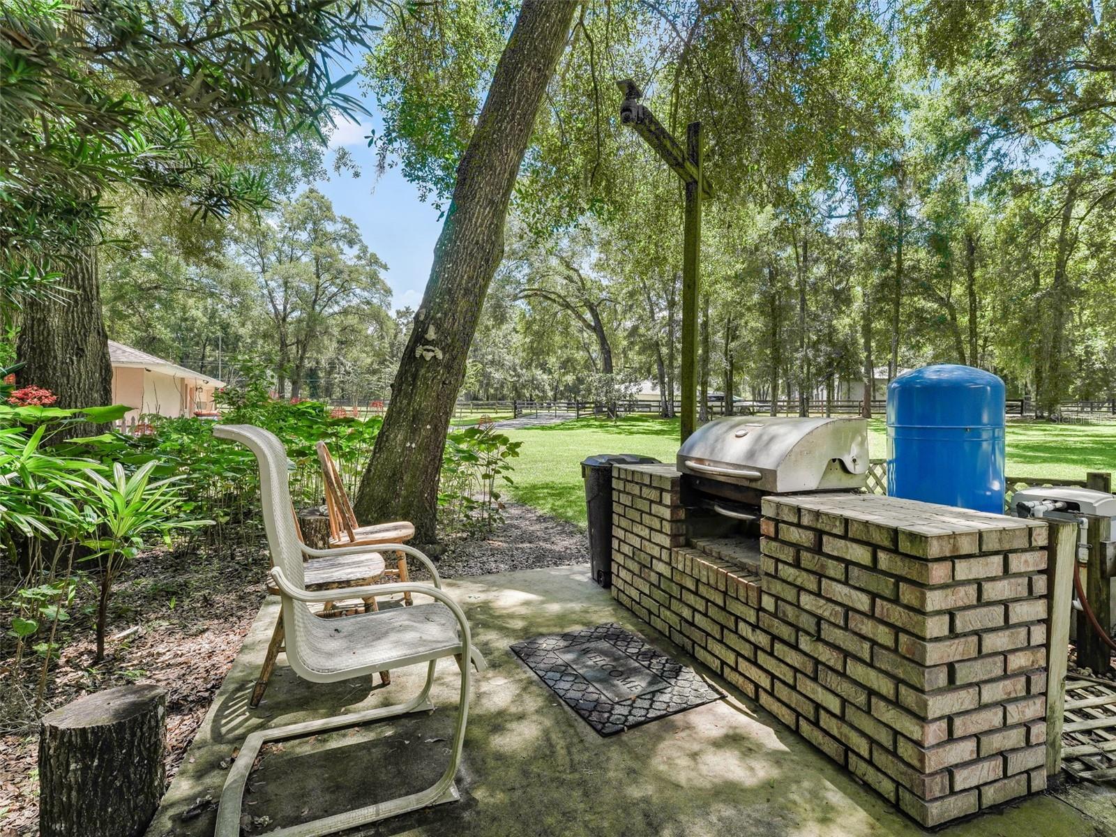 Image 25 of 30 For 42 Wood Ridge Drive