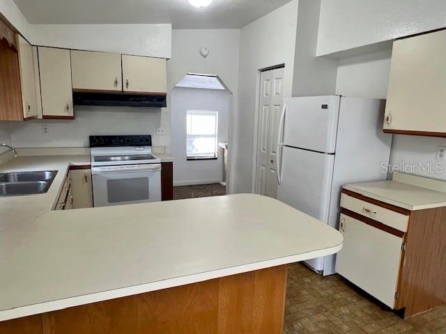 Image 4 of 13 For 7523 81st Street