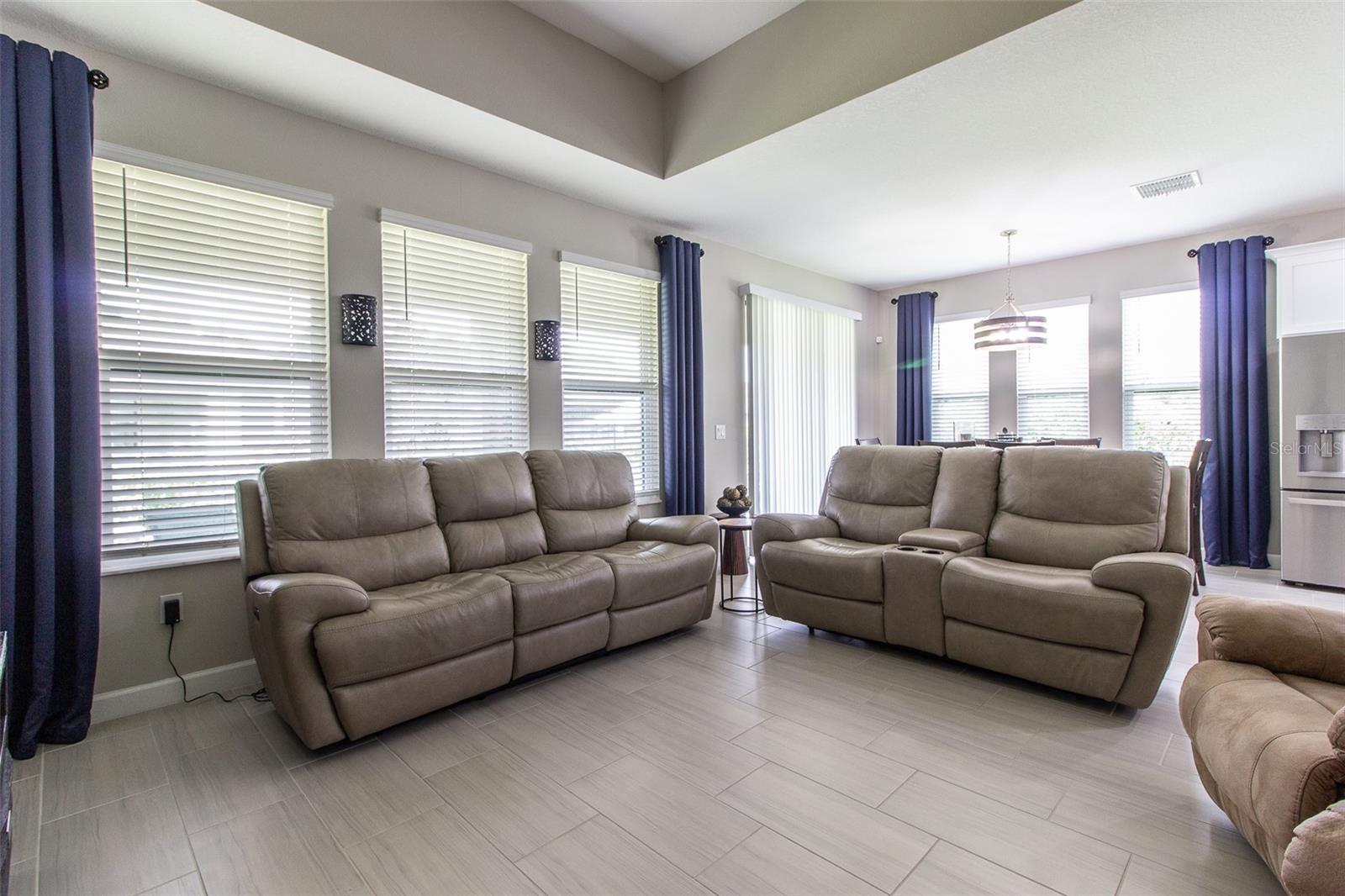 Image 7 of 66 For 3874 4th Terrace