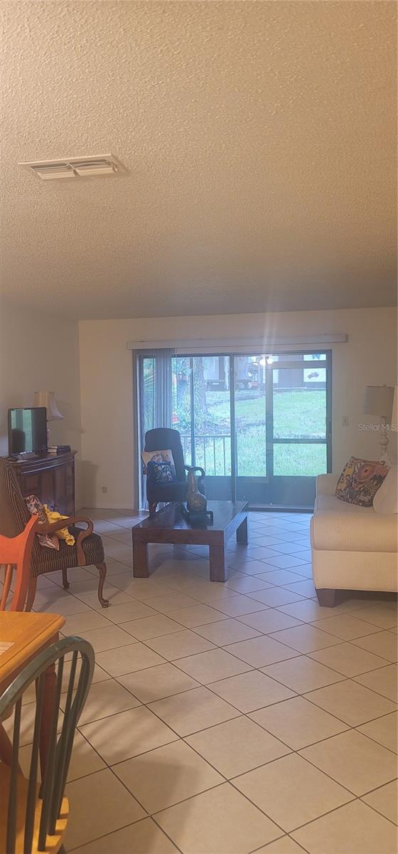 Image 4 of 12 For 1549 2nd Street B