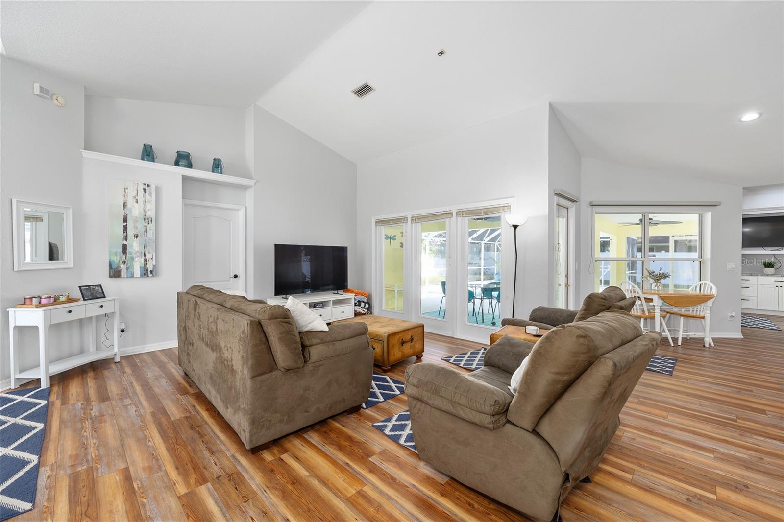 Image 6 of 50 For 5381 89th Place