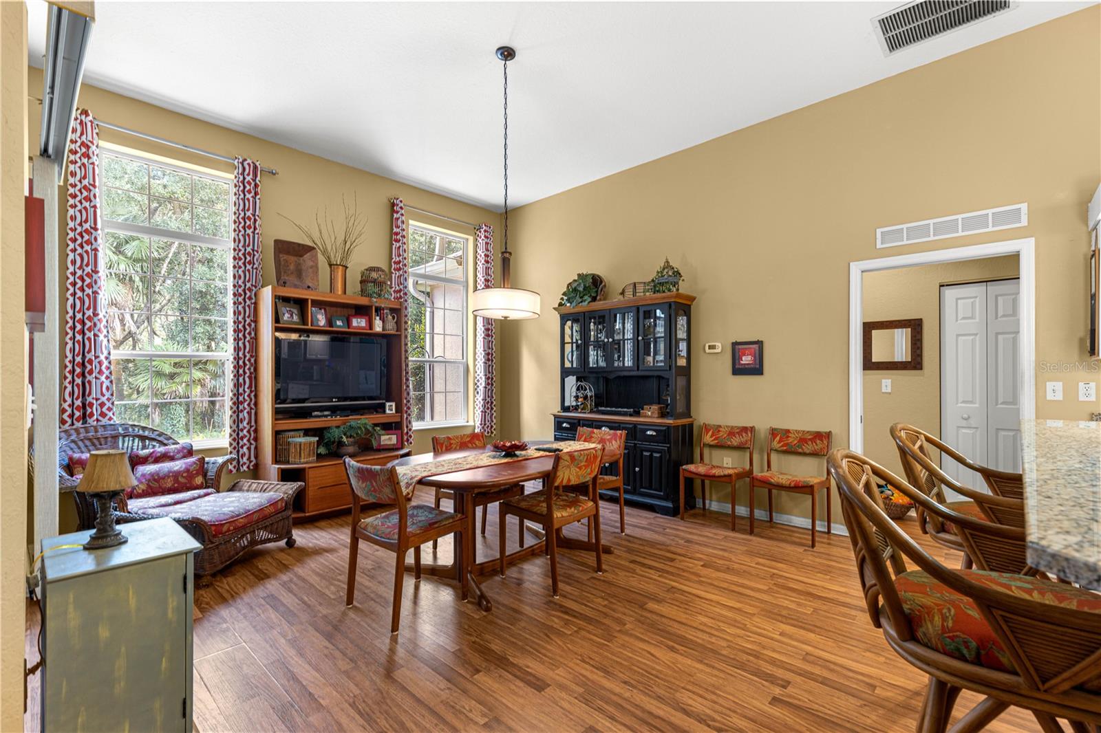 Image 10 of 53 For 6742 117th Street