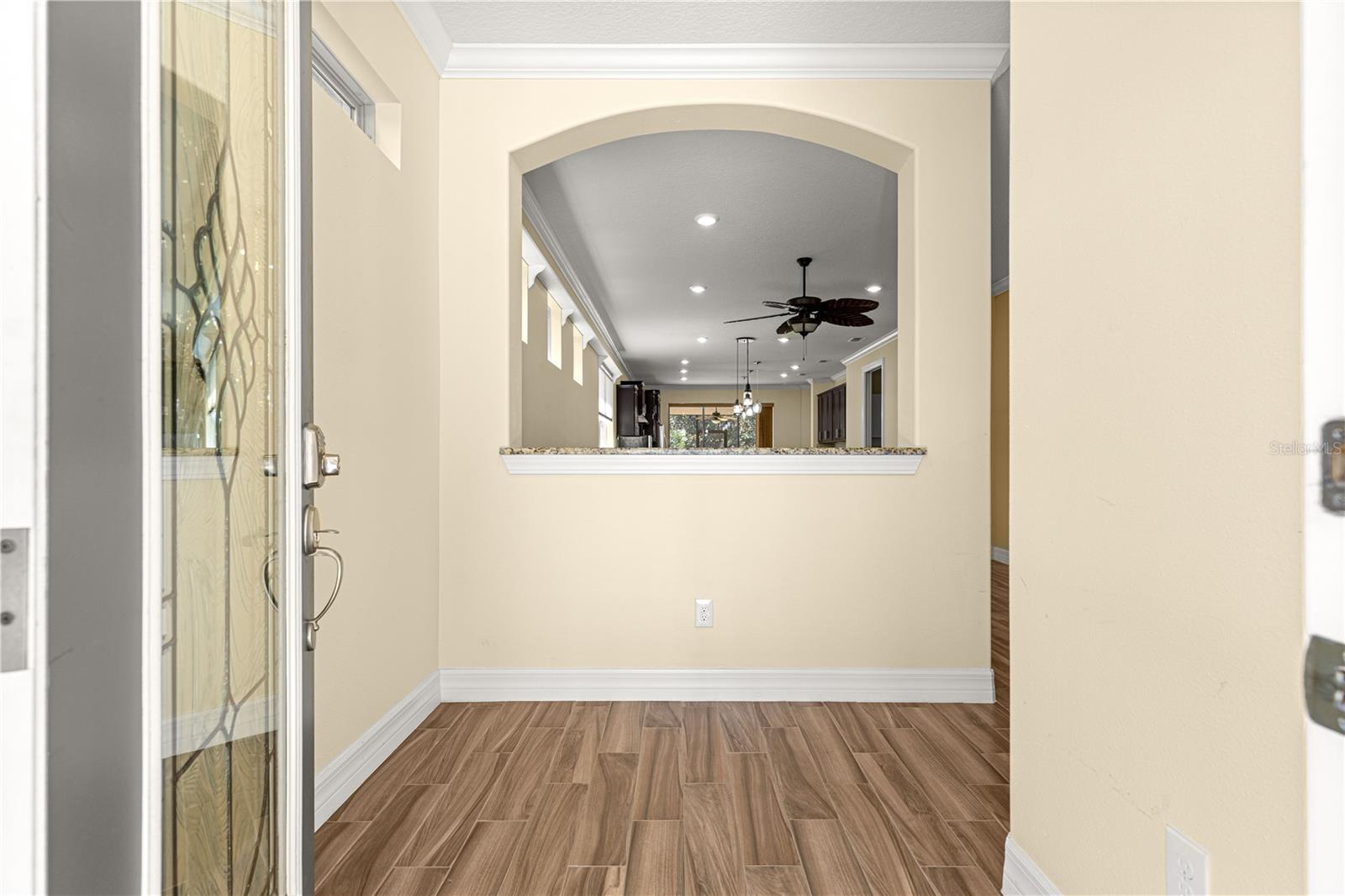 Image 4 of 51 For 9672 63rd Loop
