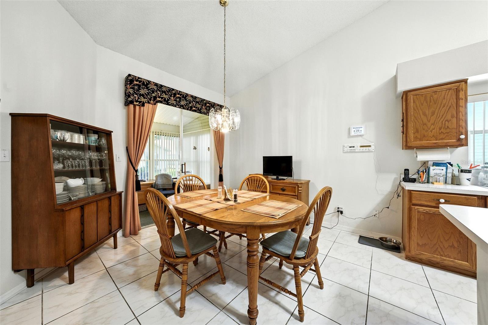 Image 10 of 57 For 4552 Peach Tree Street